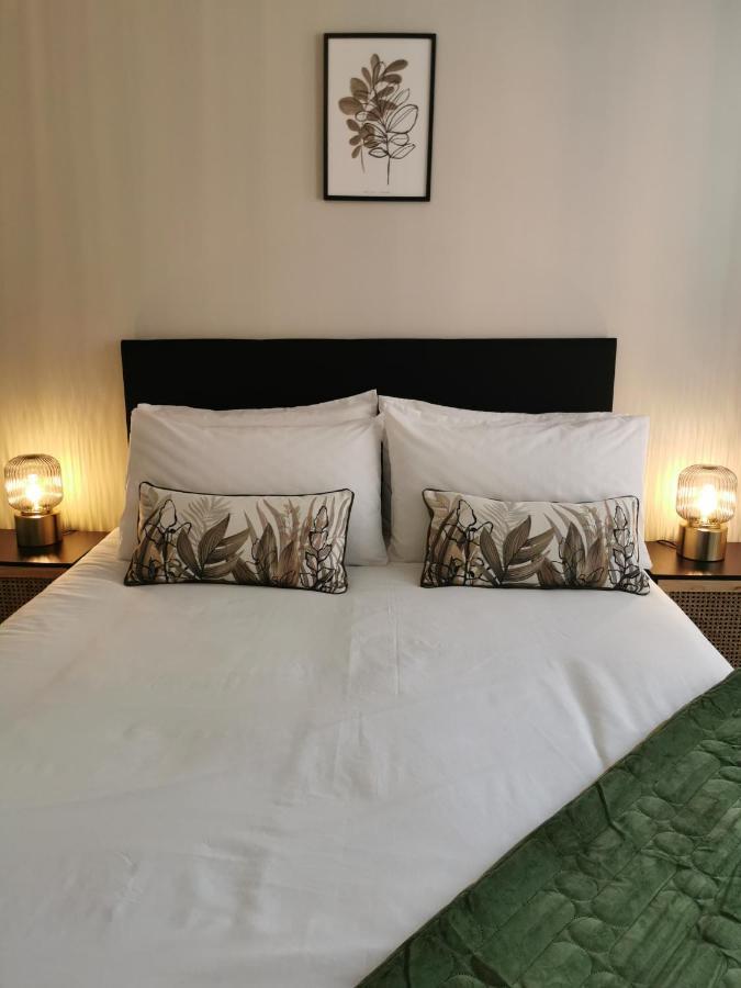 Axiom Apartment - Beautiful Stylish 2 Bed. Cheltenham Extérieur photo